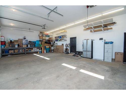 36141 Range Road 280, Rural Red Deer County, AB - Indoor Photo Showing Garage