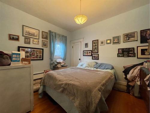 45560 213 Range, Rural Camrose County, AB - Indoor Photo Showing Bedroom