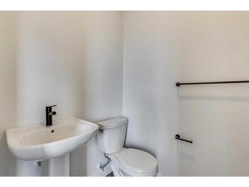10 A Evergreen Way, Red Deer, AB - Indoor Photo Showing Bathroom