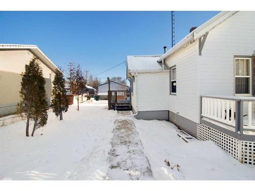 4803 49 Street, Forestburg, AB - Outdoor With Exterior