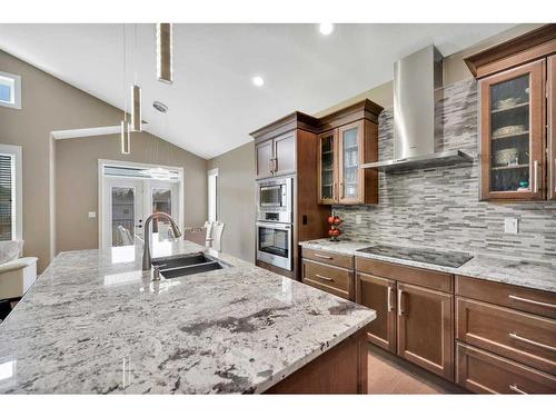 77 Turner Crescent, Red Deer, AB - Indoor Photo Showing Kitchen With Double Sink With Upgraded Kitchen