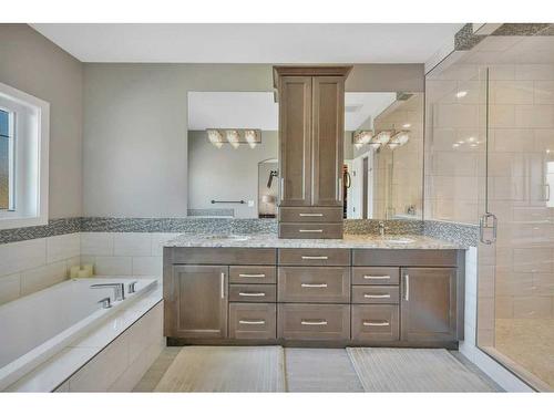 77 Turner Crescent, Red Deer, AB - Indoor Photo Showing Bathroom