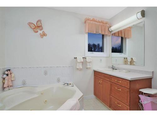 5608 39 Street, Rocky Mountain House, AB - Indoor Photo Showing Bathroom