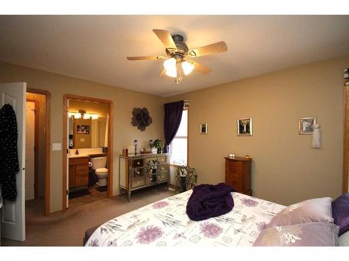 125 Ireland Crescent, Red Deer, AB - Indoor Photo Showing Bedroom