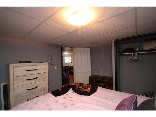 125 Ireland Crescent, Red Deer, AB - Indoor Photo Showing Bedroom