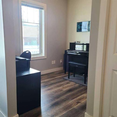 51-300 Marina Drive, Chestermere, AB - Indoor Photo Showing Other Room