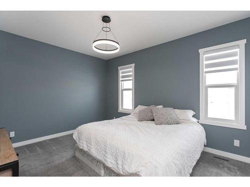 440 Timberlands Drive, Red Deer, AB - Indoor Photo Showing Bedroom