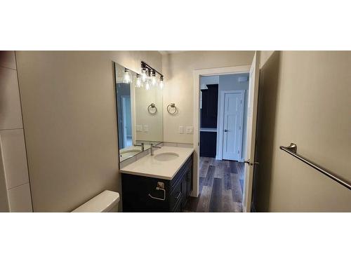 4761 Aspen Lakes Boulevard, Blackfalds, AB - Indoor Photo Showing Bathroom