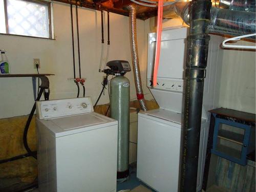 11 Parkland Way, Rural Ponoka County, AB - Indoor Photo Showing Laundry Room