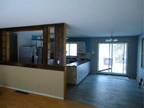 11 Parkland Way, Rural Ponoka County, AB - Indoor