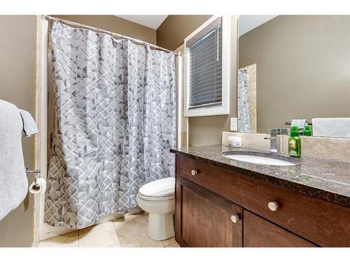 35530 Range Road 25, Rural Red Deer County, AB - Indoor Photo Showing Bathroom