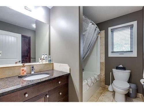 35530 Range Road 25, Rural Red Deer County, AB - Indoor Photo Showing Bathroom
