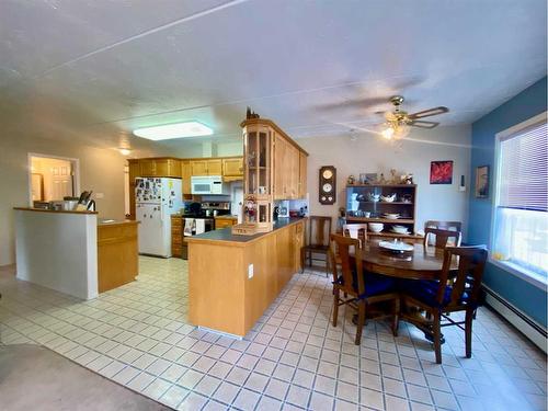 311-5020 49 Street, Rocky Mountain House, AB - Indoor Photo Showing Kitchen