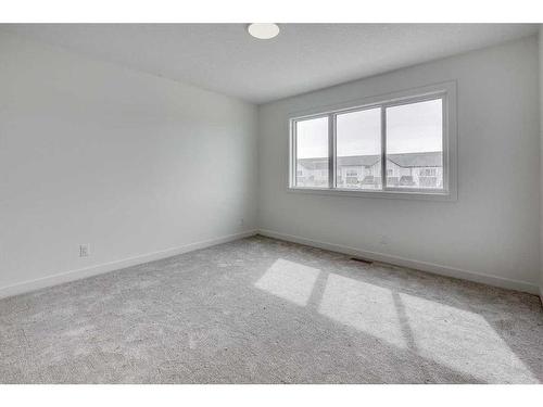 10 B Evergreen Way, Red Deer, AB - Indoor Photo Showing Other Room