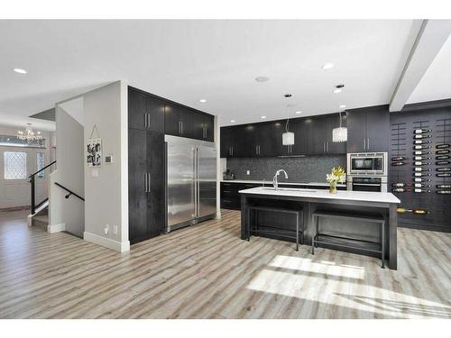 10 Regal Court, Sylvan Lake, AB - Indoor Photo Showing Kitchen With Upgraded Kitchen