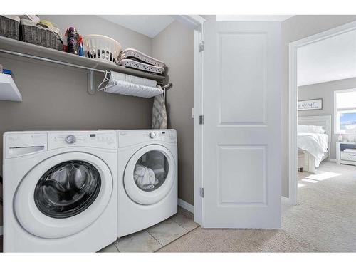 165 Norseman Close, Penhold, AB - Indoor Photo Showing Laundry Room