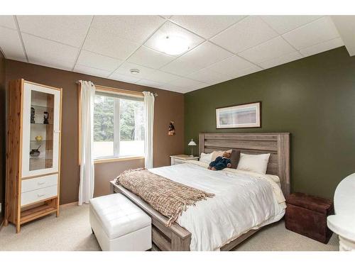 6765 40 Avenue, Red Deer, AB - Indoor Photo Showing Bedroom