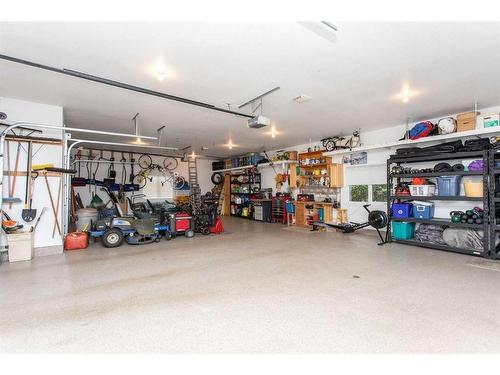 6765 40 Avenue, Red Deer, AB - Indoor Photo Showing Garage
