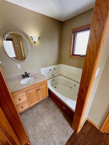 6501 58 Street, Rocky Mountain House, AB - Indoor Photo Showing Bathroom