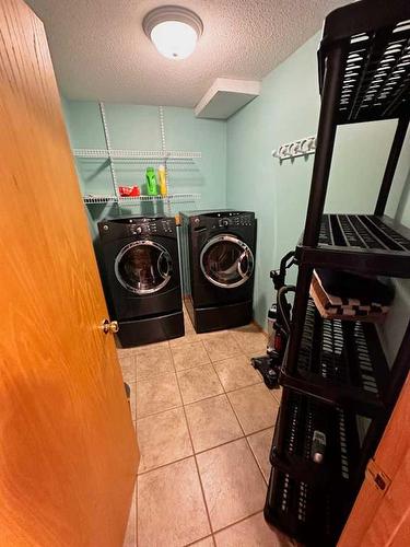 6501 58 Street, Rocky Mountain House, AB - Indoor Photo Showing Laundry Room