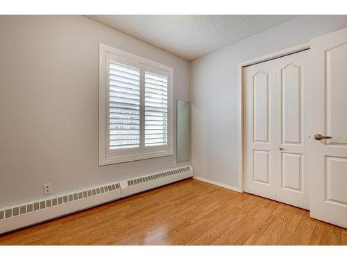 304-5435 Lakeshore Drive, Sylvan Lake, AB - Indoor Photo Showing Other Room