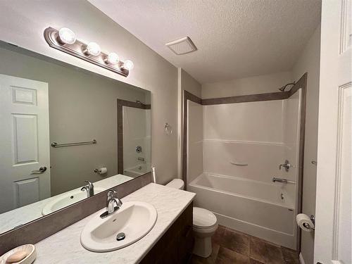5302 48 Avenue, Wetaskiwin, AB - Indoor Photo Showing Bathroom