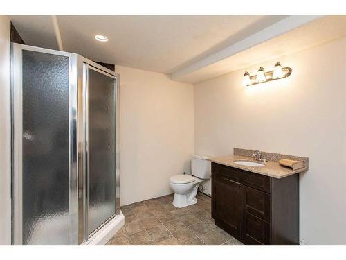 32-41124 Range Road 282 Range, Gull Lake, AB - Indoor Photo Showing Bathroom