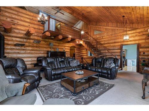 373028 7-1  Range Road, Rural Clearwater County, AB - Indoor Photo Showing Living Room
