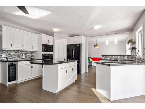 917 East Lakeview Road, Chestermere, AB - Indoor Photo Showing Kitchen With Upgraded Kitchen