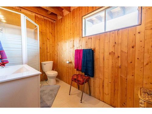 14 & 16 1St Street, White Sands, AB - Indoor Photo Showing Bathroom