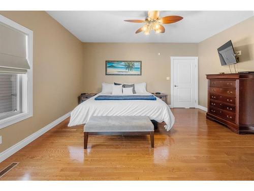 322-46466 Range Road 213, Rural Camrose County, AB - Indoor Photo Showing Bedroom
