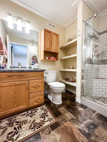 43A Sands Street, Rochon Sands, AB - Indoor Photo Showing Bathroom