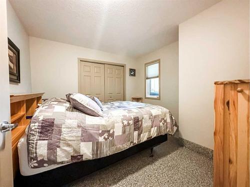 43A Sands Street, Rochon Sands, AB - Indoor Photo Showing Bedroom