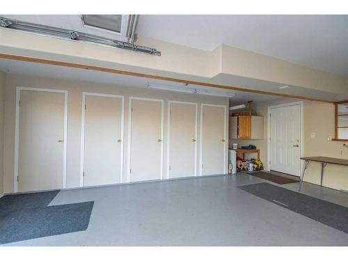 12 Blue Bell Place, White Sands, AB - Indoor Photo Showing Garage