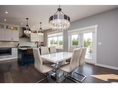 1 Toal Close, Red Deer, AB - Indoor Photo Showing Dining Room