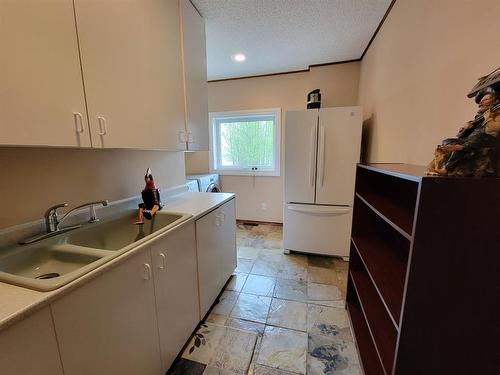 73078 Southshore Drive, Widewater, AB - Indoor Photo Showing Kitchen
