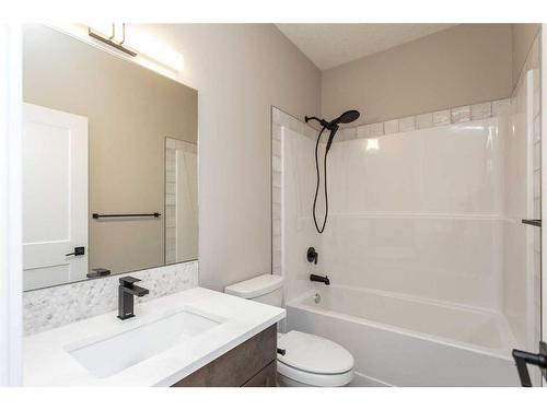 12-120 Burbank Road, Rural Lacombe County, AB - Indoor Photo Showing Bathroom