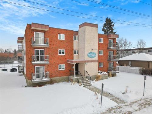 302-4415 48 Avenue, Red Deer, AB - Outdoor With Balcony