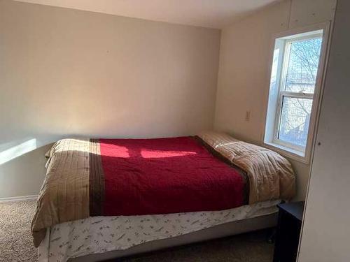 5007 47 Street, Hardisty, AB - Indoor Photo Showing Bedroom