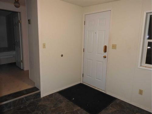 5007 47 Street, Hardisty, AB - Indoor Photo Showing Other Room