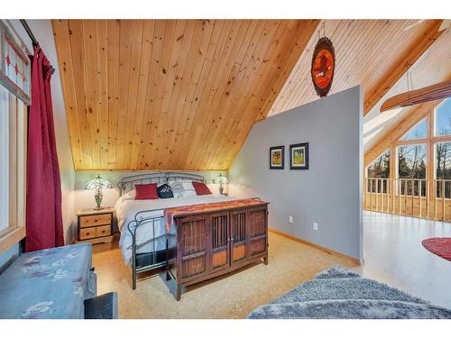 63 Lakeview Drive, Rural Ponoka County, AB - Indoor Photo Showing Bedroom