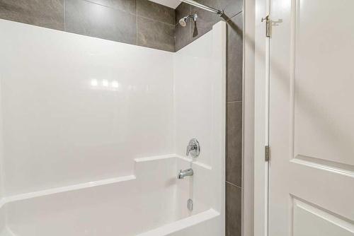 32 Linden Place, Rural Red Deer County, AB - Indoor Photo Showing Bathroom