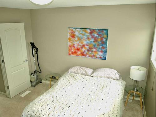 1602-30 Carleton Avenue, Red Deer, AB - Indoor Photo Showing Bedroom