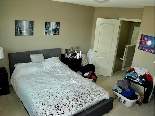 1602-30 Carleton Avenue, Red Deer, AB - Indoor Photo Showing Bedroom
