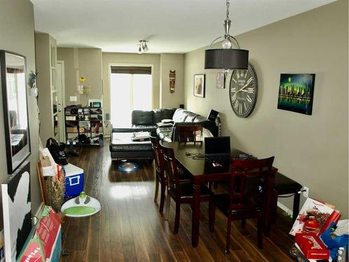 1602-30 Carleton Avenue, Red Deer, AB - Indoor Photo Showing Dining Room