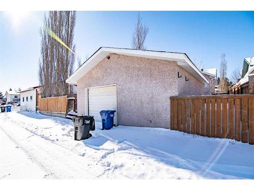 5213 47 Close, Clive, AB - Outdoor With Exterior