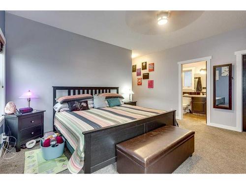 94 Inglewood Drive, Red Deer, AB - Indoor Photo Showing Bedroom