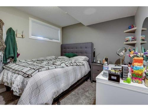 38444 Range Road 270, Rural Red Deer County, AB - Indoor Photo Showing Bedroom