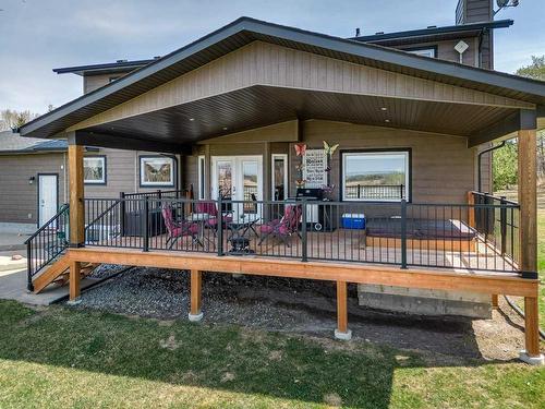 38444 Range Road 270, Rural Red Deer County, AB - Outdoor With Deck Patio Veranda