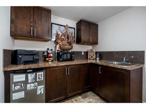 7002 49A Avenue, Camrose, AB - Indoor Photo Showing Kitchen